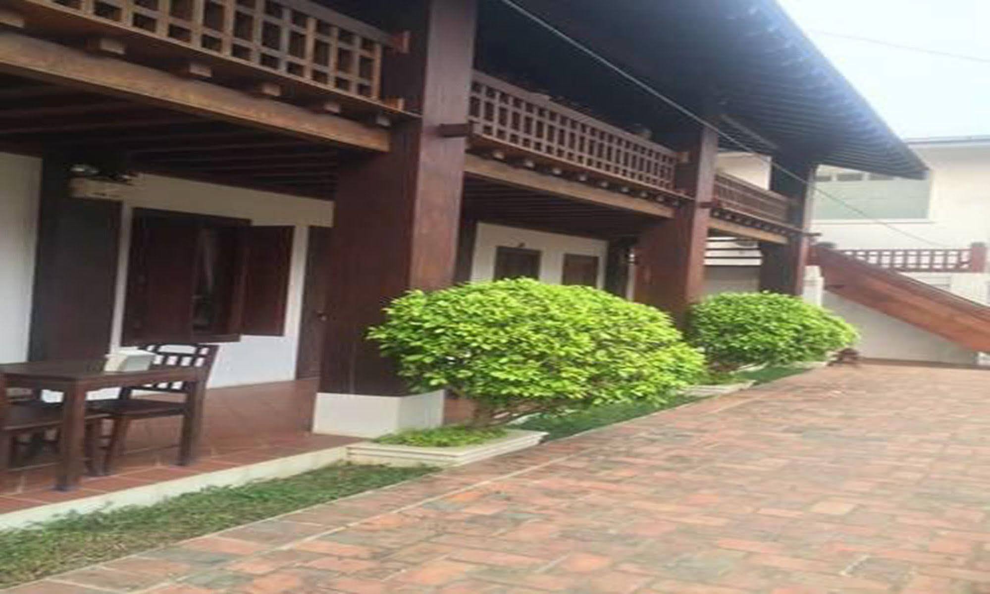 Lakhangthong Boutique Hotel Luang Prabang Luaran gambar